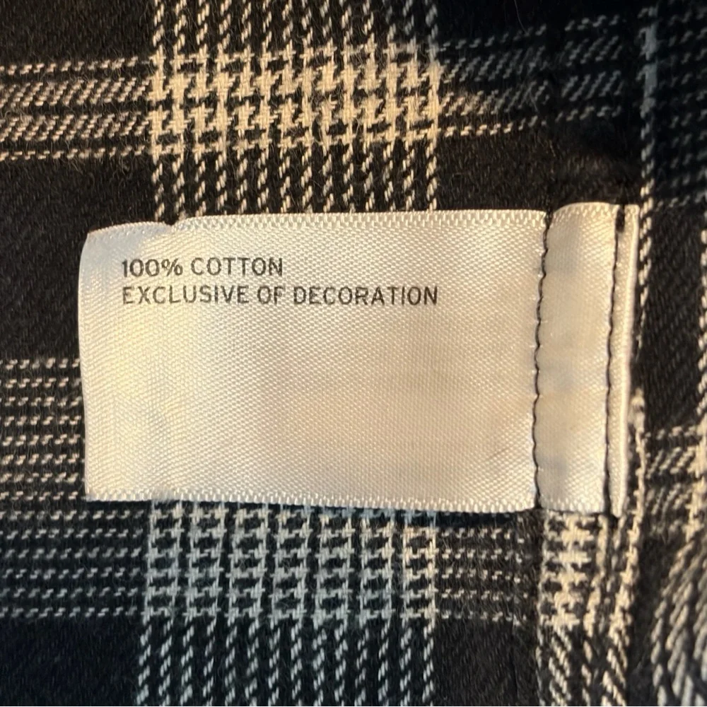 Duluth Trading Women's Free Swingin' Flannel Shirt - Picture 5 of 9